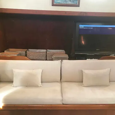 Marina Oasis, Your Boatel Hotel en barco *